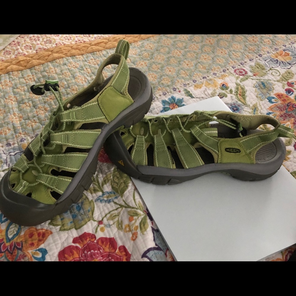 Women’s Green Venice Keen Hiking sandal